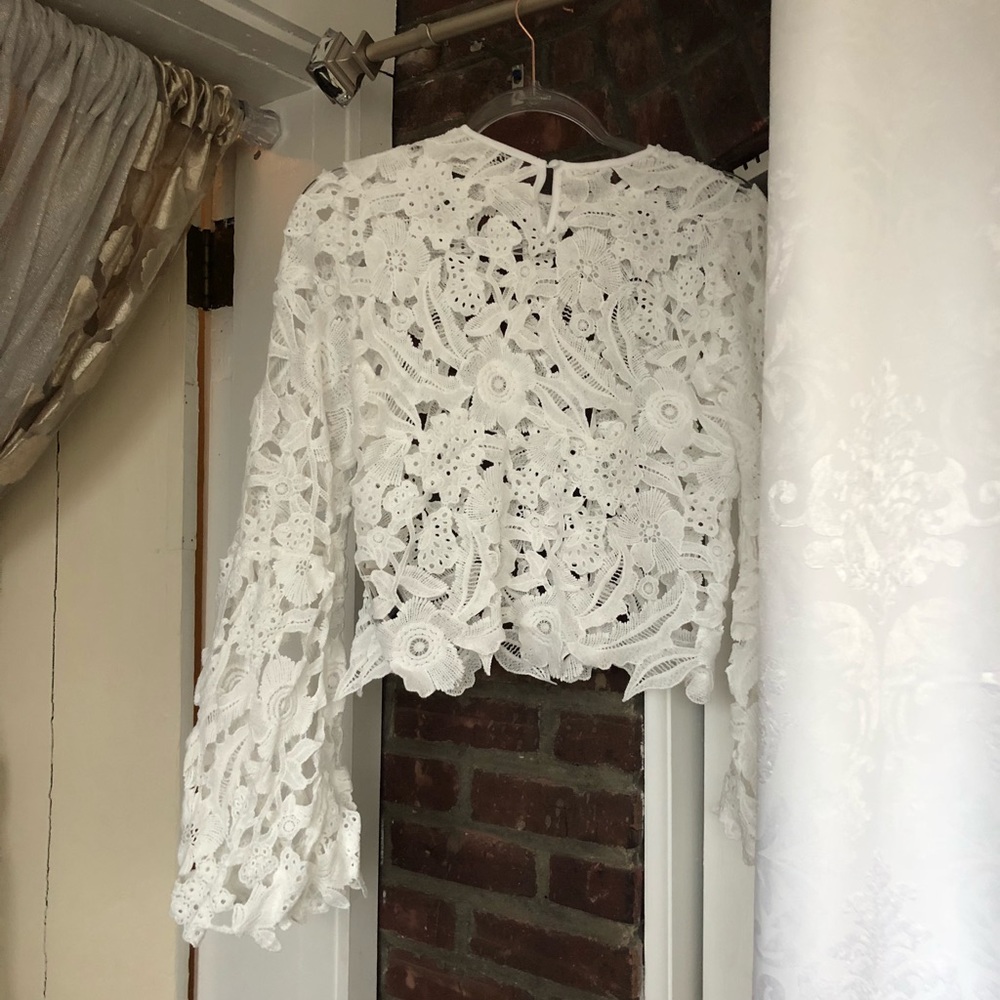 Last 1🆕Sawyer White Lace Bell Sleeve Eyelet Top - Picture 8 of 8